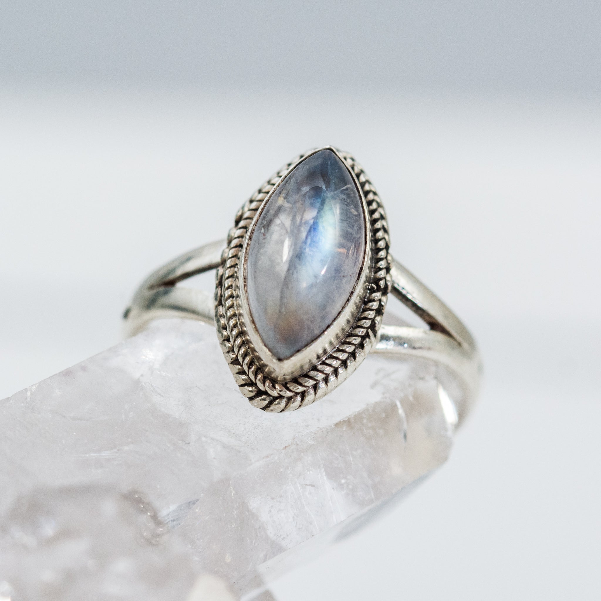 sterling silver ring vintage-moonstone marquise cut